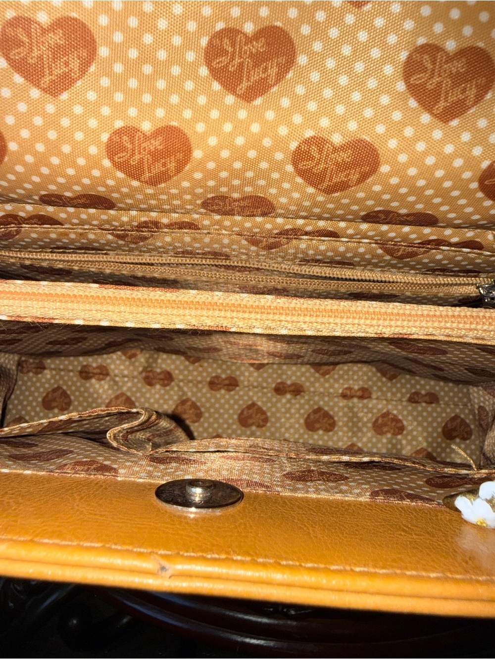 I Love Lucy Tan Leather Shoulder Bag with Matching Wallet - Picture 5 of 12